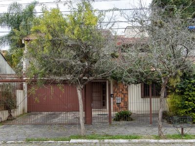 Casa à venda com 247m², 3 quartos, 1 suíte, 2 vagas no bairro Ipanema em Porto Alegre - Foto 2