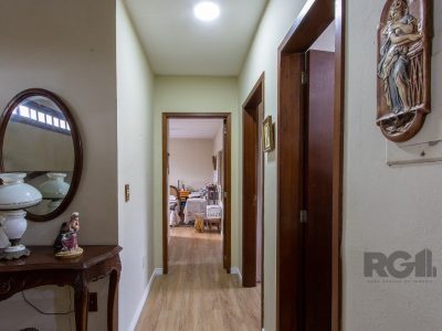 Casa à venda com 247m², 3 quartos, 1 suíte, 2 vagas no bairro Ipanema em Porto Alegre - Foto 36