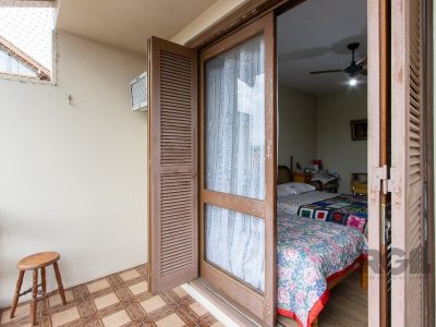 Casa à venda com 247m², 3 quartos, 1 suíte, 2 vagas no bairro Ipanema em Porto Alegre - Foto 48