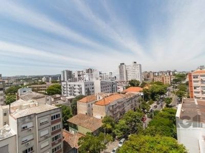 Apartamento à venda com 99m², 3 quartos, 1 suíte, 1 vaga no bairro Santana em Porto Alegre - Foto 10