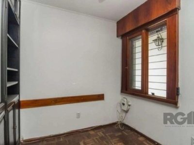 Casa à venda com 300m², 3 quartos, 1 suíte, 4 vagas no bairro Jardim Lindóia em Porto Alegre - Foto 13