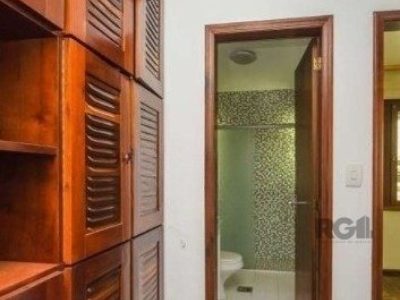 Casa à venda com 300m², 3 quartos, 1 suíte, 4 vagas no bairro Jardim Lindóia em Porto Alegre - Foto 22