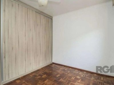 Casa à venda com 300m², 3 quartos, 1 suíte, 4 vagas no bairro Jardim Lindóia em Porto Alegre - Foto 26