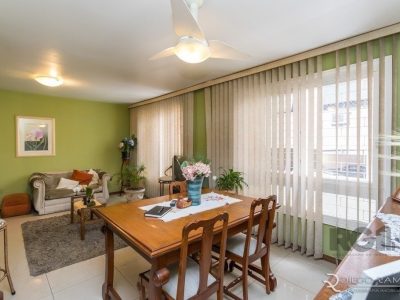 Apartamento à venda com 138m², 3 quartos, 2 vagas no bairro Petrópolis em Porto Alegre - Foto 3