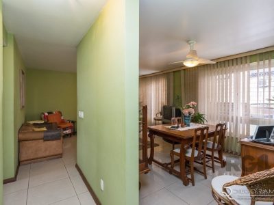 Apartamento à venda com 138m², 3 quartos, 2 vagas no bairro Petrópolis em Porto Alegre - Foto 4