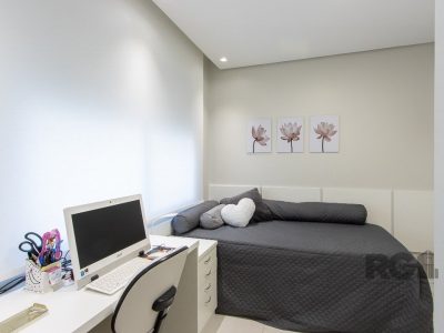 Cobertura à venda com 265m², 3 quartos, 3 suítes, 3 vagas no bairro Tristeza em Porto Alegre - Foto 25