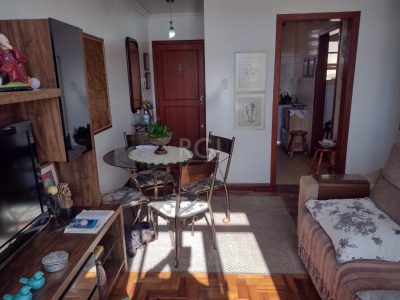 Apartamento à venda com 75m², 3 quartos no bairro Menino Deus em Porto Alegre - Foto 4