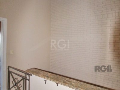 Casa à venda com 167m², 3 quartos, 1 suíte, 3 vagas no bairro Ipanema em Porto Alegre - Foto 25