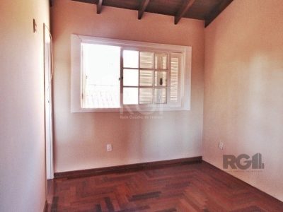 Casa à venda com 167m², 3 quartos, 1 suíte, 3 vagas no bairro Ipanema em Porto Alegre - Foto 27