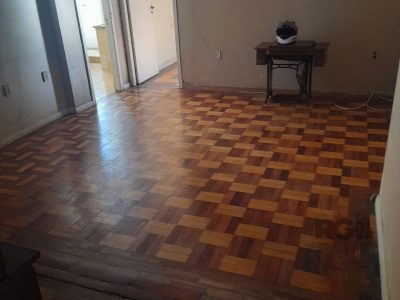 Apartamento à venda com 80m², 2 quartos no bairro Centro Histórico em Porto Alegre - Foto 2