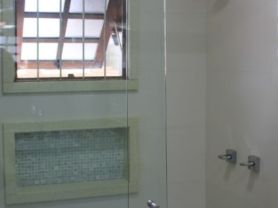 Casa à venda com 180m², 3 quartos, 1 suíte, 2 vagas no bairro Ipanema em Porto Alegre - Foto 24