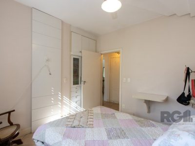 Casa à venda com 226m², 3 quartos, 1 suíte, 3 vagas no bairro Três Figueiras em Porto Alegre - Foto 21