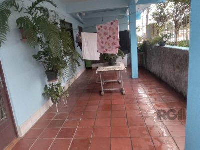 Casa à venda com 117m², 3 quartos, 1 vaga no bairro Partenon em Porto Alegre - Foto 19