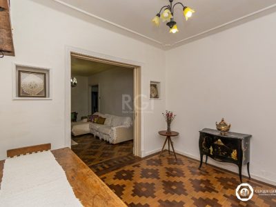 Casa à venda com 166m², 3 quartos, 2 vagas no bairro Petrópolis em Porto Alegre - Foto 7