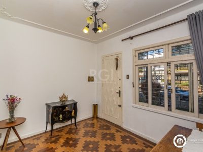 Casa à venda com 166m², 3 quartos, 2 vagas no bairro Petrópolis em Porto Alegre - Foto 8