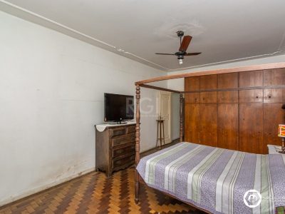 Casa à venda com 166m², 3 quartos, 2 vagas no bairro Petrópolis em Porto Alegre - Foto 23