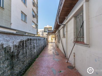 Casa à venda com 166m², 3 quartos, 2 vagas no bairro Petrópolis em Porto Alegre - Foto 45