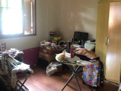 Casa à venda com 200m², 3 quartos, 1 suíte, 9 vagas no bairro Partenon em Porto Alegre - Foto 10