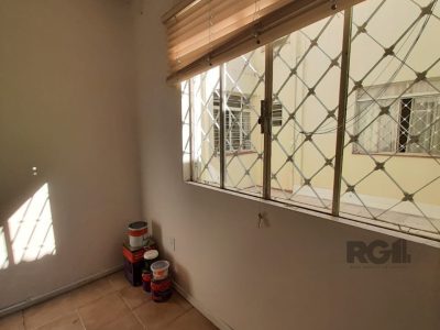 Casa à venda com 256m², 4 quartos, 1 suíte, 2 vagas no bairro Santana em Porto Alegre - Foto 21