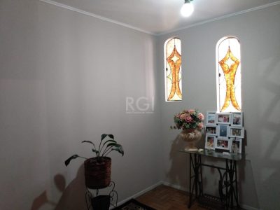 Apartamento à venda com 85m², 2 quartos no bairro Medianeira em Porto Alegre - Foto 4