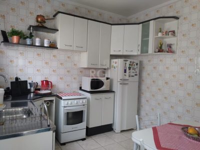 Apartamento à venda com 85m², 2 quartos no bairro Medianeira em Porto Alegre - Foto 5