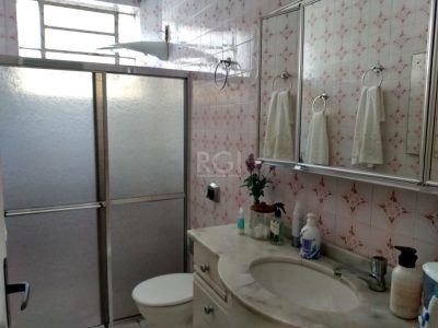 Apartamento à venda com 85m², 2 quartos no bairro Medianeira em Porto Alegre - Foto 15