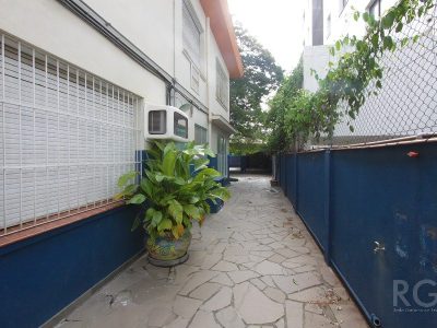 Casa à venda com 400m², 5 quartos, 1 suíte, 4 vagas no bairro Rio Branco em Porto Alegre - Foto 25