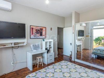 Casa à venda com 500m², 5 quartos, 1 suíte, 5 vagas no bairro Santa Tereza em Porto Alegre - Foto 21