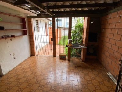 Casa à venda com 186m², 4 quartos, 4 vagas no bairro Medianeira em Porto Alegre - Foto 4