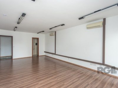 Conjunto/Sala à venda com 33m² no bairro Menino Deus em Porto Alegre - Foto 4