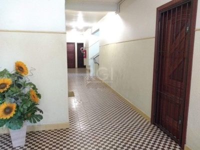 Apartamento à venda com 68m², 2 quartos no bairro Petrópolis em Porto Alegre - Foto 15