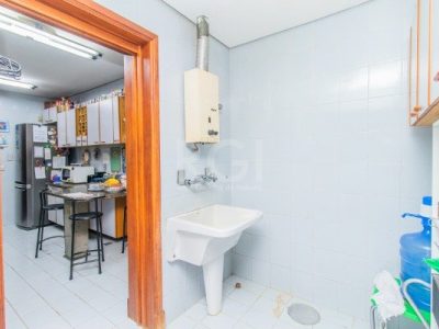 Apartamento à venda com 246m², 4 quartos, 1 suíte, 2 vagas no bairro Rio Branco em Porto Alegre - Foto 13