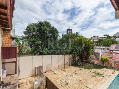 Casa à venda com 396m², 4 quartos, 2 suítes, 6 vagas no bairro Chácara das Pedras em Porto Alegre - Foto 37