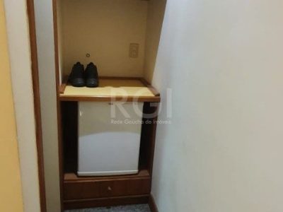 Conjunto/Sala à venda com 36m² no bairro Três Figueiras em Porto Alegre - Foto 4