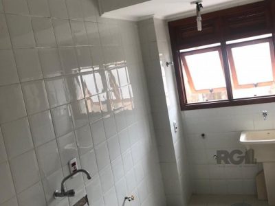 Apartamento à venda com 55m², 2 quartos, 1 vaga no bairro Menino Deus em Porto Alegre - Foto 2