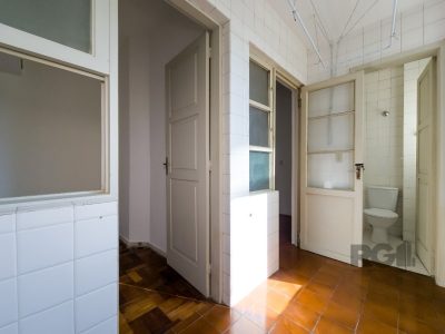 Apartamento à venda com 122m², 3 quartos, 1 suíte no bairro Centro Histórico em Porto Alegre - Foto 32