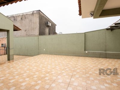 Casa à venda com 342m², 6 quartos, 1 suíte, 8 vagas no bairro Tristeza em Porto Alegre - Foto 35