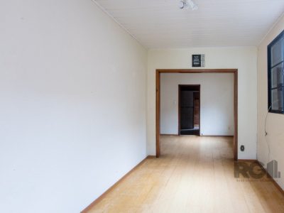 Casa à venda com 342m², 6 quartos, 1 suíte, 8 vagas no bairro Tristeza em Porto Alegre - Foto 48