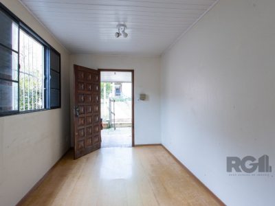 Casa à venda com 342m², 6 quartos, 1 suíte, 8 vagas no bairro Tristeza em Porto Alegre - Foto 49