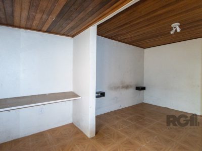 Casa à venda com 342m², 6 quartos, 1 suíte, 8 vagas no bairro Tristeza em Porto Alegre - Foto 55