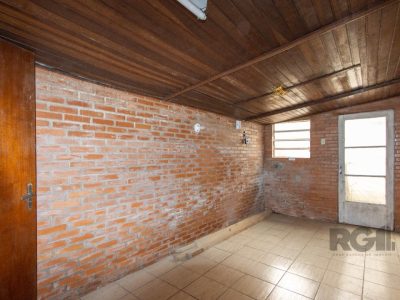 Casa à venda com 342m², 6 quartos, 1 suíte, 8 vagas no bairro Tristeza em Porto Alegre - Foto 66