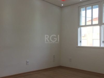 Apartamento à venda com 77m², 3 quartos, 1 vaga no bairro Jardim Lindóia em Porto Alegre - Foto 3