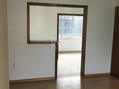 Apartamento à venda com 77m², 3 quartos, 1 vaga no bairro Jardim Lindóia em Porto Alegre - Foto 6