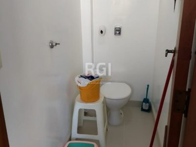 Cobertura à venda com 299m², 3 quartos, 1 suíte, 2 vagas no bairro Higienópolis em Porto Alegre - Foto 22