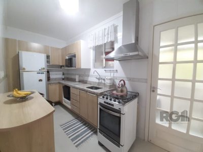 Apartamento à venda com 73m², 2 quartos, 1 vaga no bairro Santana em Porto Alegre - Foto 3