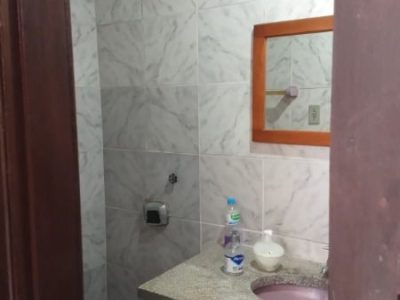 Casa à venda com 228m², 4 quartos, 2 suítes, 3 vagas no bairro Medianeira em Porto Alegre - Foto 24