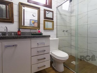 Casa à venda com 149m², 3 quartos, 1 suíte, 2 vagas no bairro Higienópolis em Porto Alegre - Foto 13