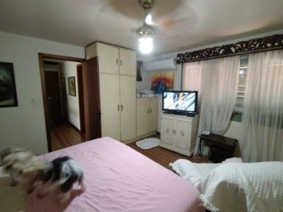 Casa à venda com 358m², 3 quartos, 1 suíte, 4 vagas no bairro Ipanema em Porto Alegre - Foto 19