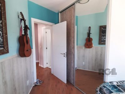 Casa à venda com 220m², 4 quartos, 1 suíte, 4 vagas no bairro Partenon em Porto Alegre - Foto 29