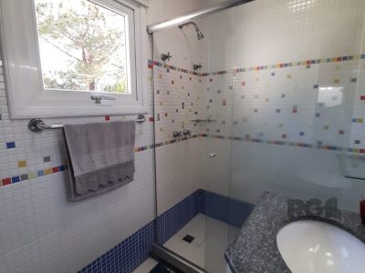 Casa à venda com 220m², 4 quartos, 1 suíte, 4 vagas no bairro Partenon em Porto Alegre - Foto 31